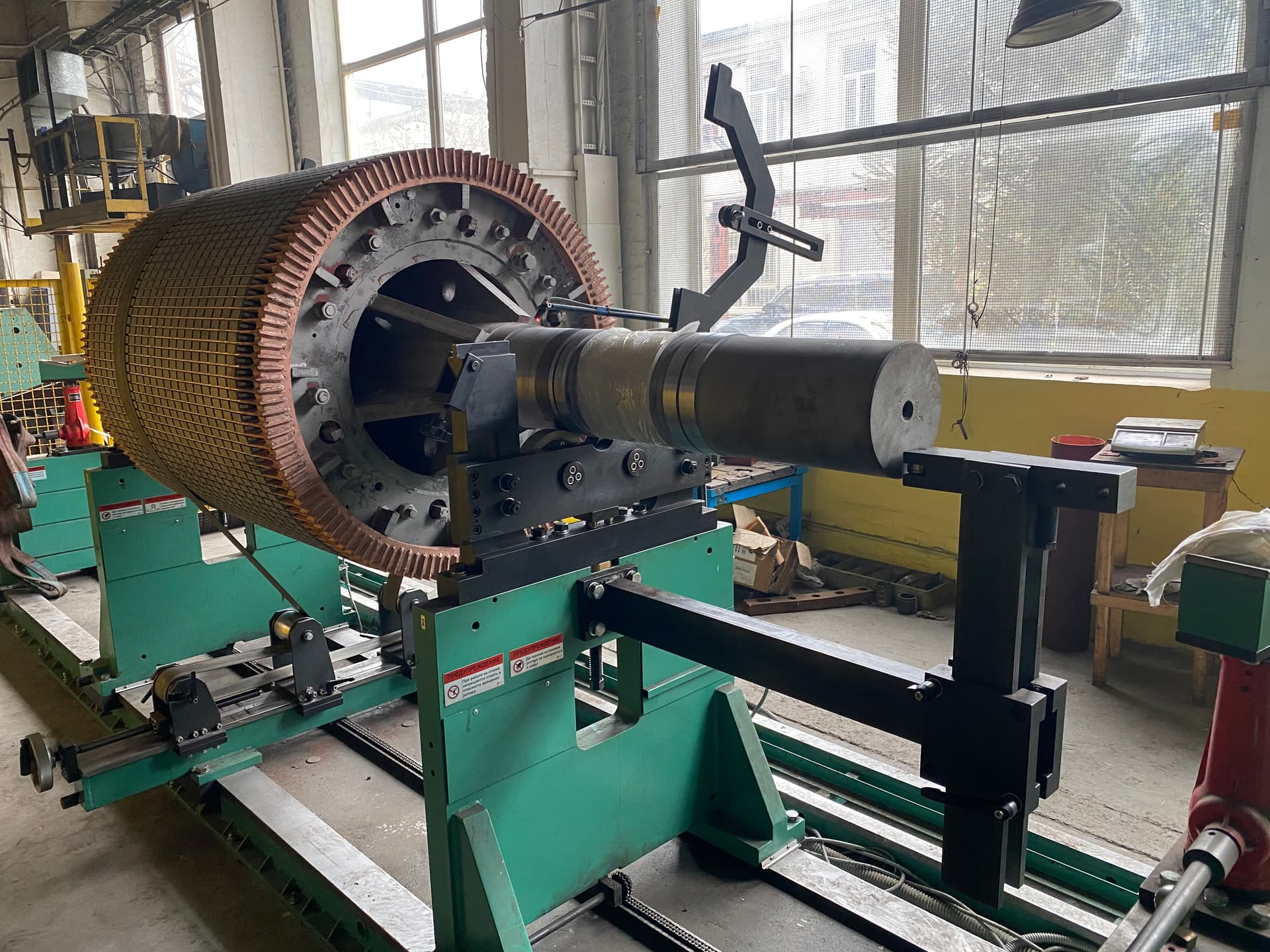 Electric motor rotor balancing