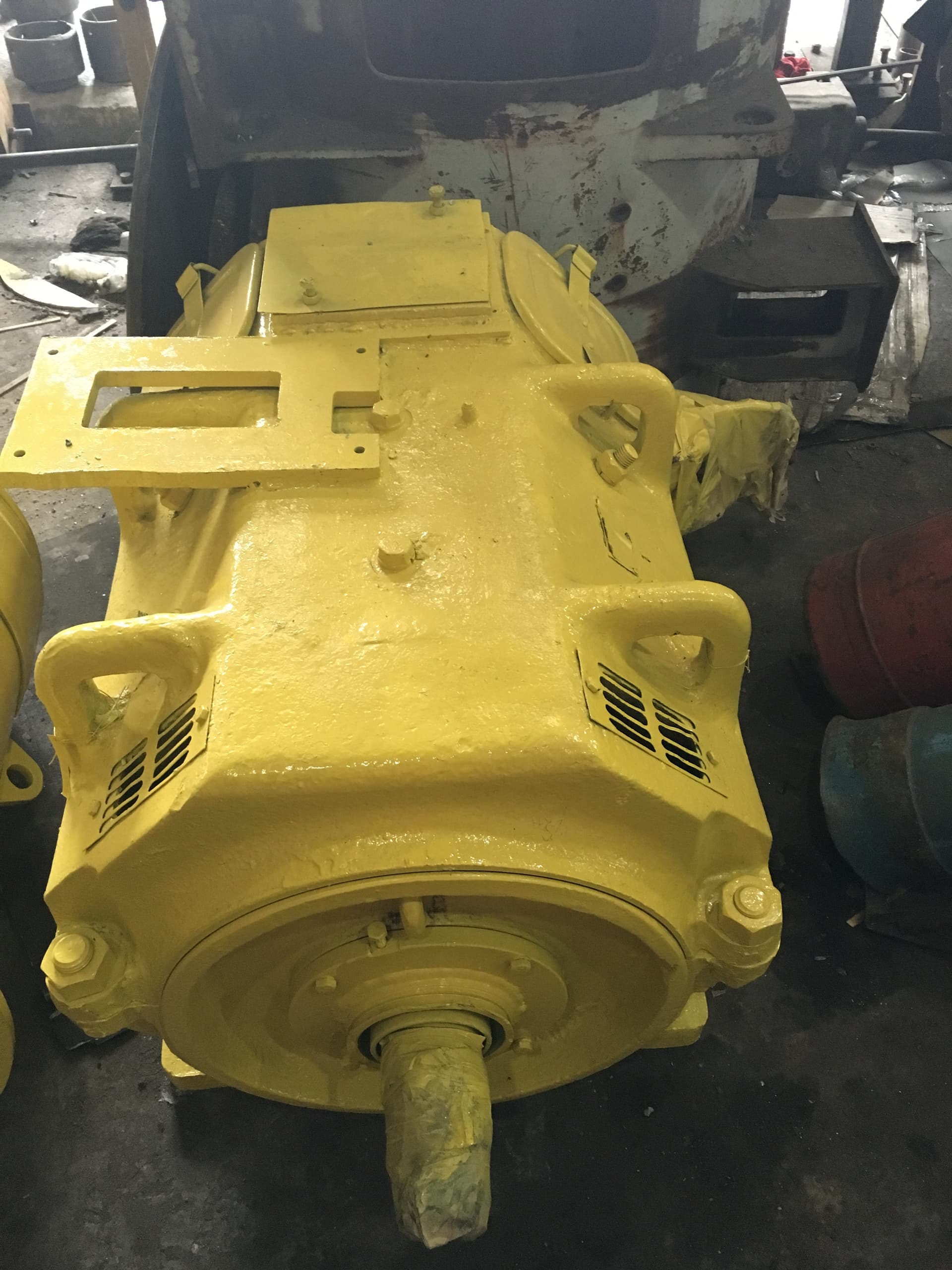 Repair of an excavator electric motor