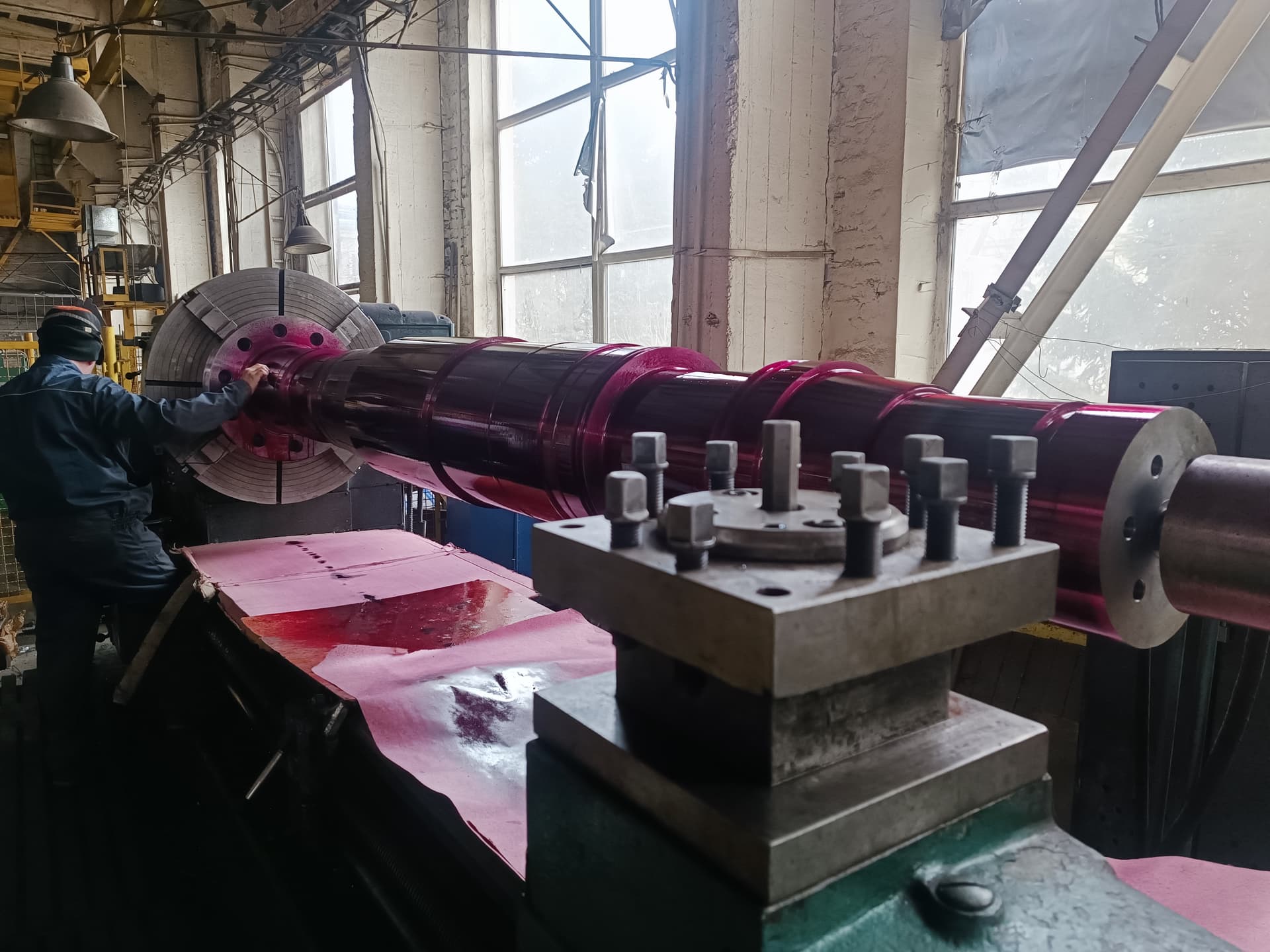 Rotor balancing on a balancing machine at the test station