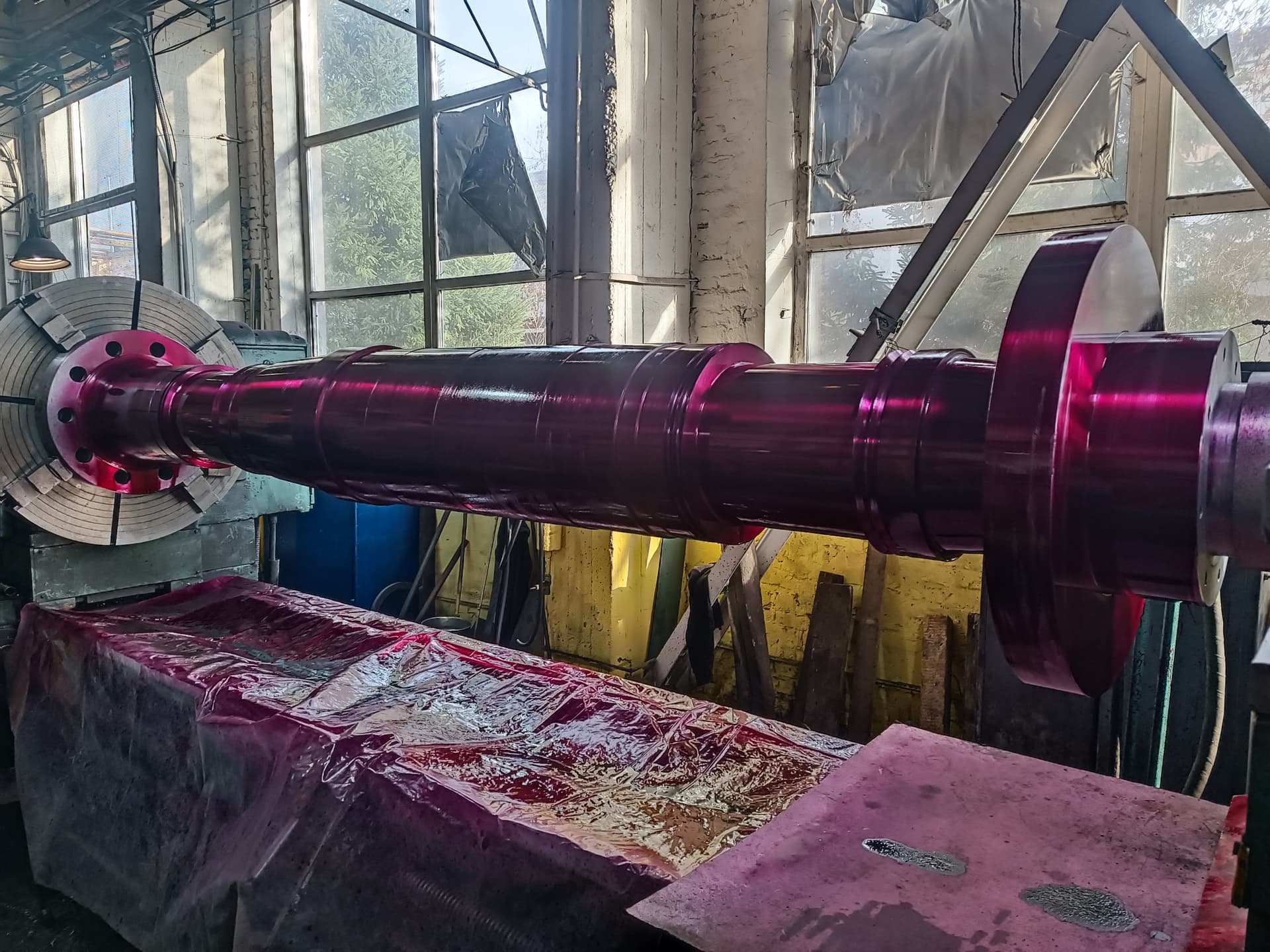 Rotor-shaft control by dye-penetrant inspection