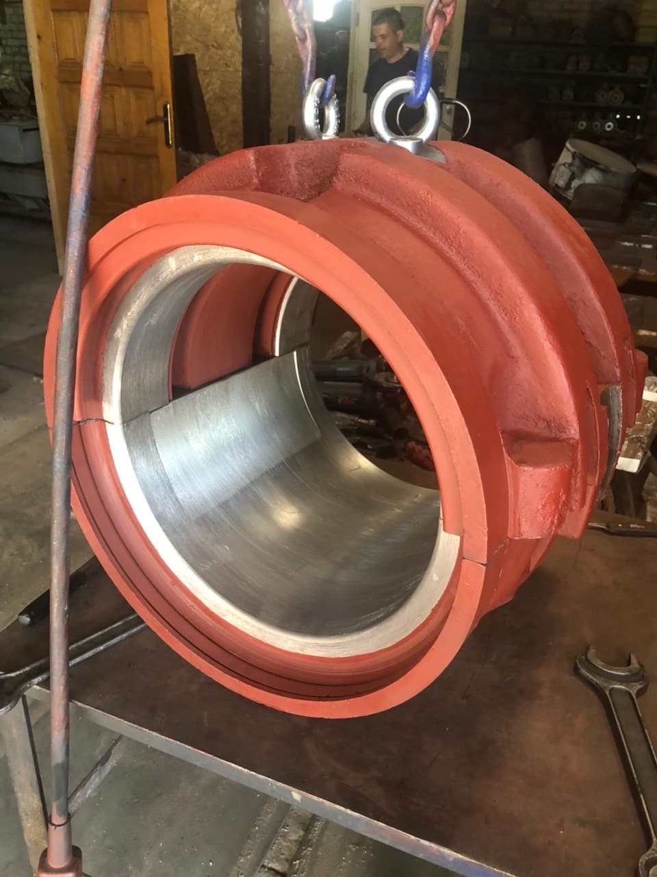 Plain bearings being manufactured